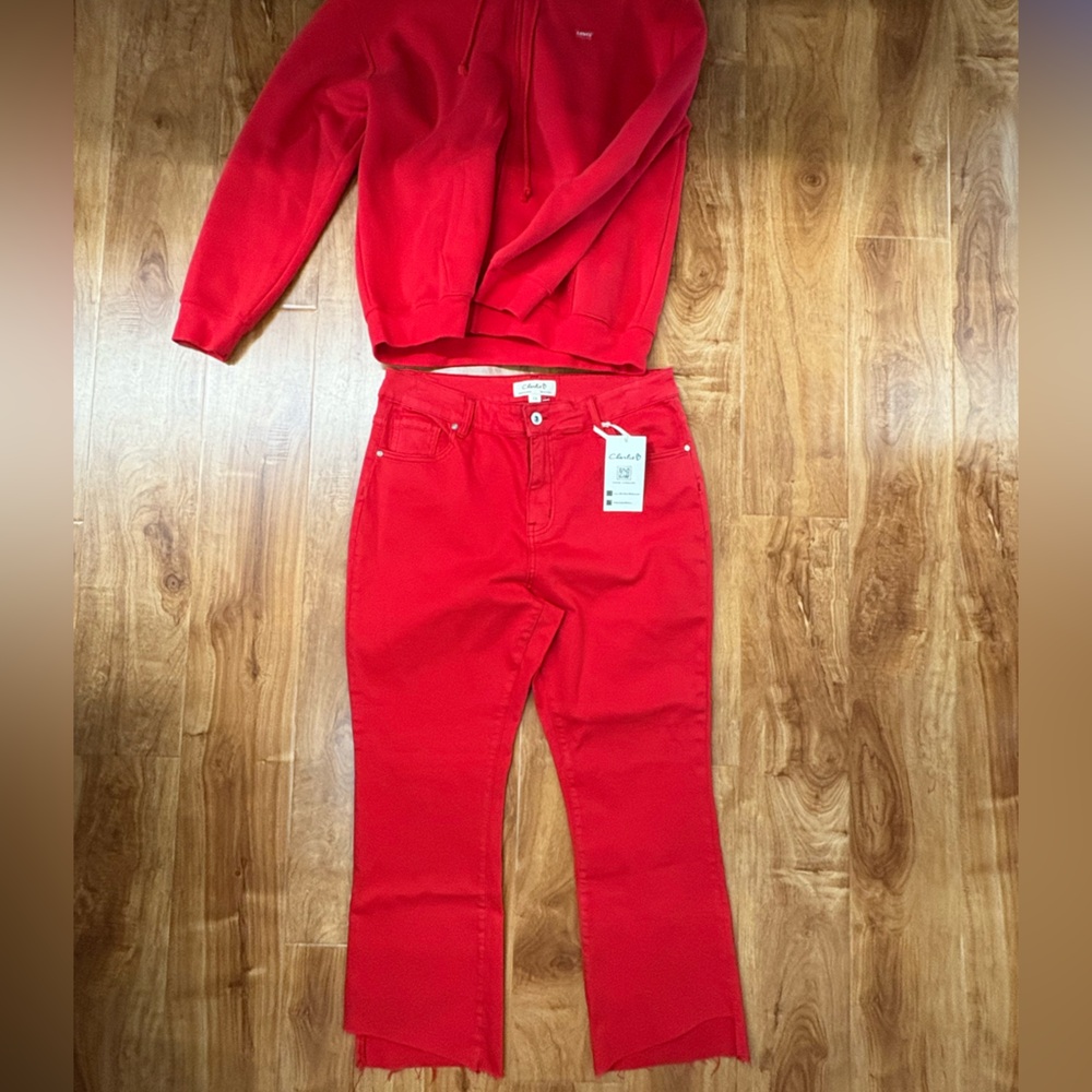 NWT Charlie B asymmetrical hem twill crop jean